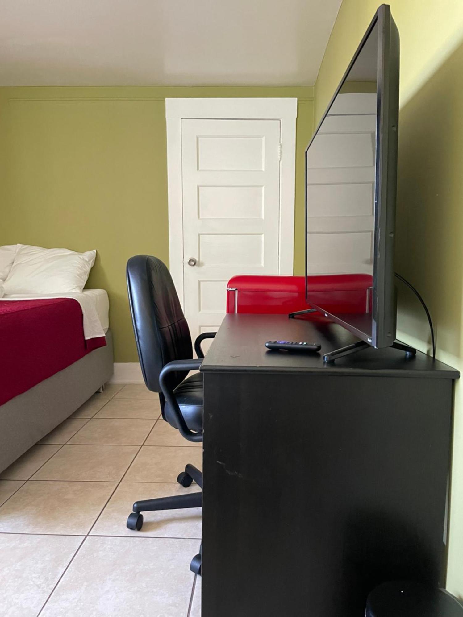 Spacious Private Los Angeles Bedroom With Ac & Wifi & Private Fridge Near Usc The Coliseum Exposition Park Bmo Stadium University Of Southern California Экстерьер фото